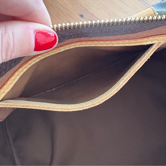 Louis Vuitton Classic Brown Monogram Duffel Bag - Picture 11 of 13